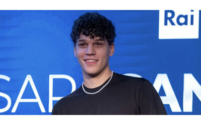 Sanremo 2026, ecco chi è il finalista di “Sarà Sanremo” Nicolò Filippucci: da “Amici” al sogno dell’Ariston