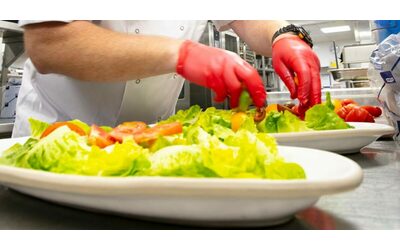 Sciopero dei lavoratori della ristorazione al Marriott Hotel la catena di hotel interviene sulla ditta in appalto Pagati tutti gli stipendi