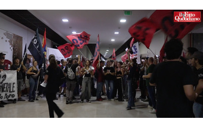 Sciopero per Gaza a Roma studenti occupano l universit La Sapienza