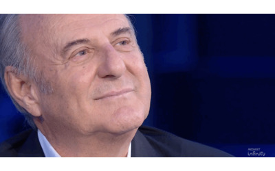 Sono nato sul tavolo della cucina ecco perch amo mangiare Quando ho deciso di fare il disk jockey mamma non mi ha pi parlato Gerry Scotti commosso