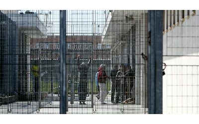 Tribunale libera dal Cpr il rifugiato algerino rinchiuso per i post pro...