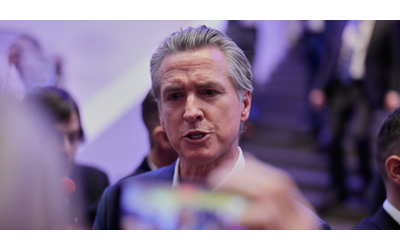 Trump il governatore Newsom E un T Rex ti divora Ma i Paesi Ue non si pieghino e smettano di essere complici