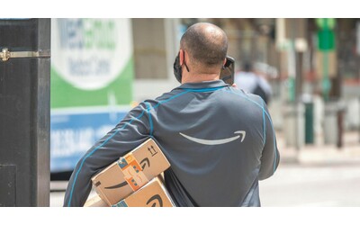Un corriere di Amazon si masturbato nella mia camera da letto Ero sconvolta Ho anche scritto a Jeff Bezos una donna denuncia l accaduto