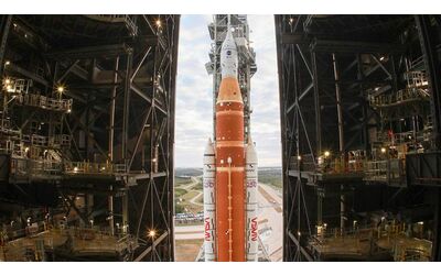 Artemis 2 rinviata a marzo i test a terra costringono la NASA a rivedere il calendario