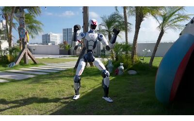 Il nuovo robot umanoide R1 di Unitree costa meno di un MacBook Pro