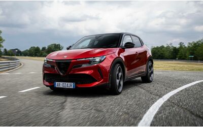 Alfa Romeo Junior ibrida l offerta finanziamento con valore futuro garantito