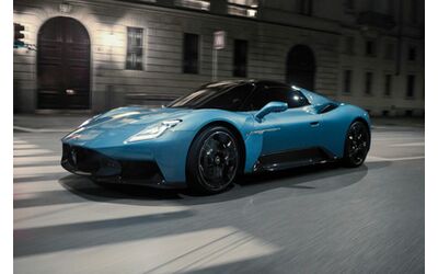 Maserati MCPURA pura passione la MC20 evolve e punta sul V6 Nettuno