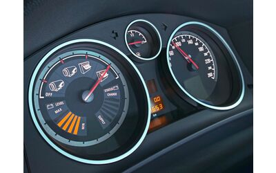 Opel celebra i 20 anni dell Astra Diesel Hybrid il prototipo del primo sistema ibrido bimodale al mondo