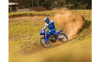 Yamaha rinnova la gamma WR e TT R con una particolare attenzione ai giovani piloti