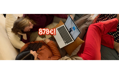 Apple MacBook Air M4 13 a soli 879 ASSURDO