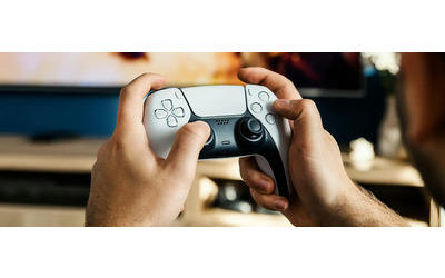 Fai un bel regalo a Natale PlayStation 5 Digital crolla di prezzo su eBay