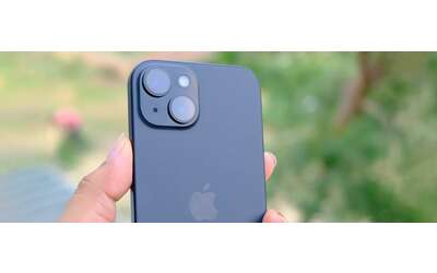 iPhone 15 a poco pi di 500 l affare del giorno promo limitata solo su eBay
