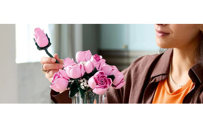 Nuovo LEGO Bouquet di Rose Rosa il regalo per San Valentino gi in sconto