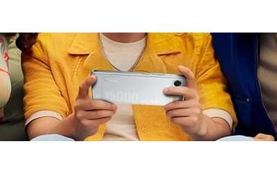 Realme supera tutti il nuovo smartphone ha una batteria folle da 15 000mAh