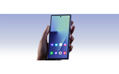 Samsung Galaxy Z Fold 7 il nuovo aggiornamento risolve 26 vulnerabilit