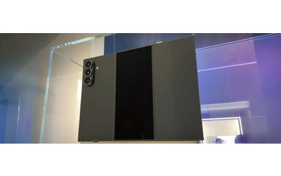 Samsung Galaxy Z TriFold si mostra in video come mai prima d ora