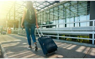 Viaggio all estero in programma Resta connesso con le eSIM di Airalo