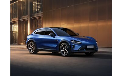 Xiaomi YU7 200 mila ordini in 3 minuti ma solo 6 024 unit consegnate nel primo mese