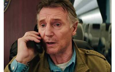 Liam Neeson al telefono nel film che sembra una parodia di The Last of Us