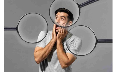 Ti stanno spiando in casa e non te ne accorgi 3 occhi nascosti l con te
