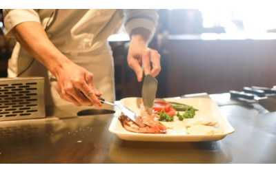La Scuola di cucina di Gallo Rosso imparare cucinare mangiare e divertirsi insieme
